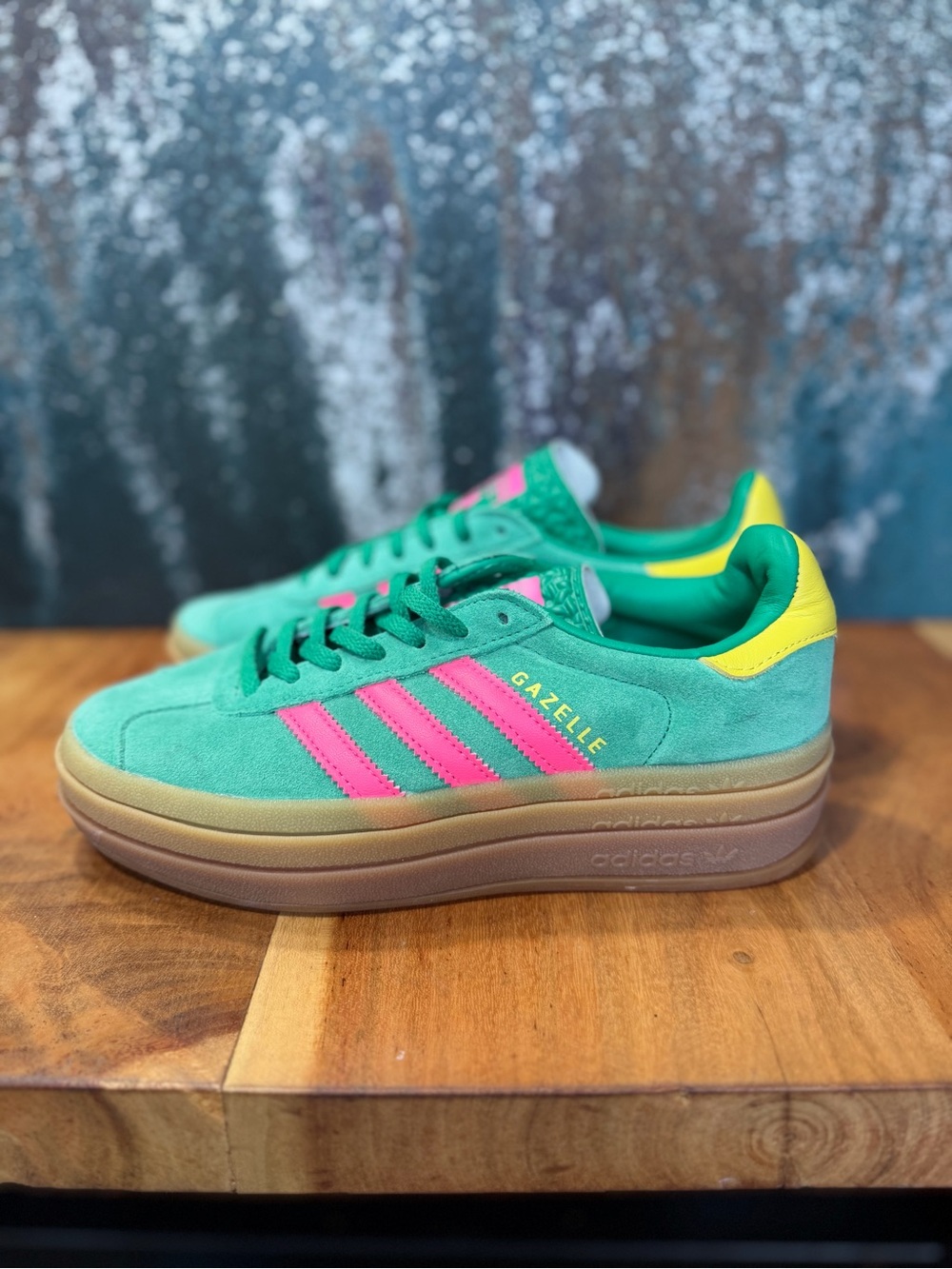 Adidas Terrace Gazelle Bold Platform Sneakers Court Green Pink Women’s 6 - Picture 4 of 9